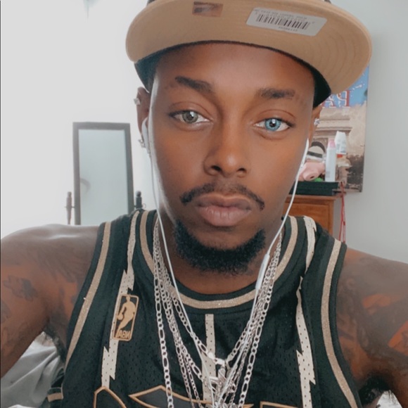 Meet your Posher, Joshua - Picture 3 of 3